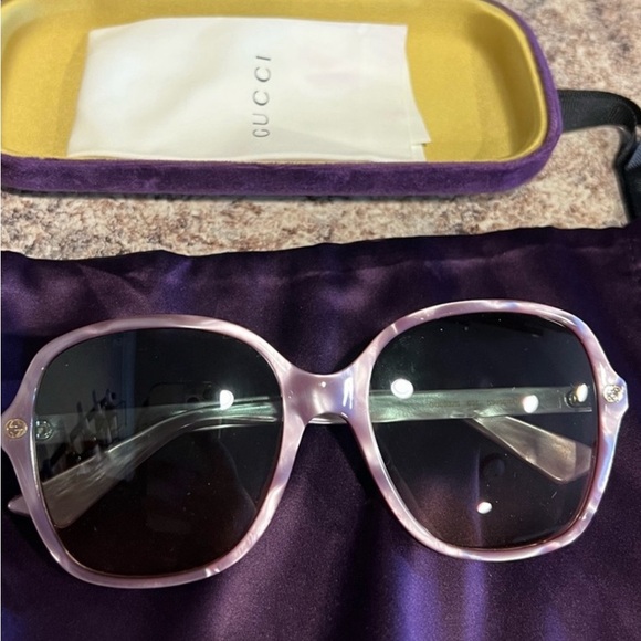 Gucci purple sunglasses - Picture 2 of 8